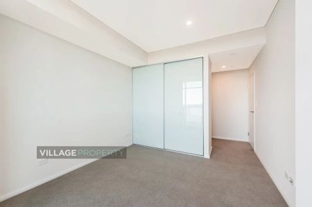 “Convenient One Bedroom Apartment With Enormous Balcony With Panoramic Views” - Photo 3