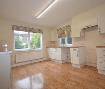 4 bedroom detached house to rent - Photo 6
