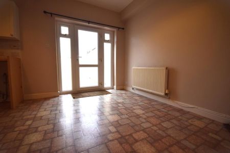 3 bedroom terraced house to rent - Photo 4