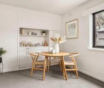 Stylish Inner-City Retreat in a Prime South Yarra Location - Photo 1