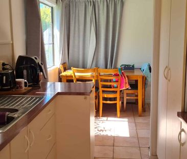 Two Bedroom plus study house in Browns Bay - Photo 5