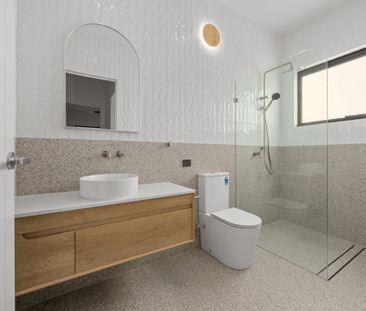 30 Tyson Street, White Rock QLD 4306 - House For Rent | Domain - Photo 3