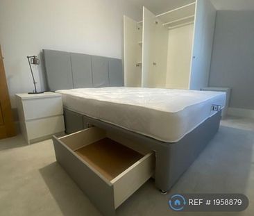 1 bedroom in a flat share to rent - Photo 6