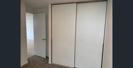 Luxurious 2 beds 2 baths apartment above the GLEN shopping mall - Photo 2