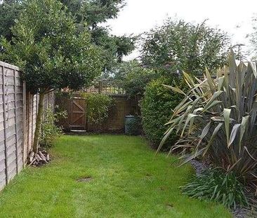 Lower Earley, Reading, RG6 - Photo 2