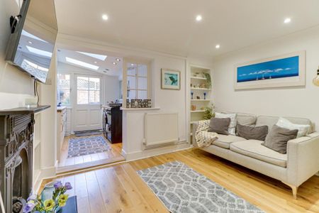 2 bedroom terraced house to rent - Photo 2