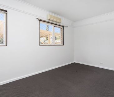 Quiet and comfortable city fringe 1 bedroom unit - Photo 3