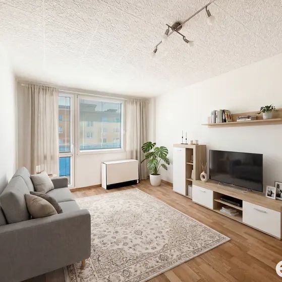 Pronájem bytu 2+1 s lodžií v ulici Jabloňová - Krupka - Fotografie 1