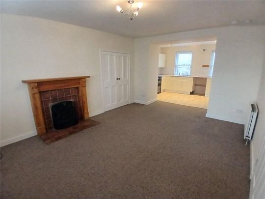 3 bedroom end of terrace house to rent - Photo 1