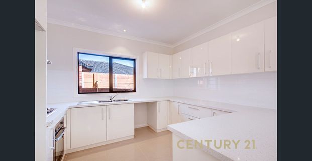 Modern 3-Bedroom Home in Prime Dandenong Location - Photo 1