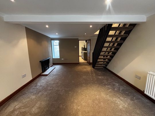 Long Row, Llanelli, Carmarthenshire, SA15 3AX - Photo 1