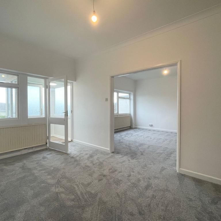 2 bedroom detached bungalow to rent - Photo 1