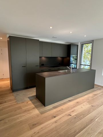 "WOHNEN IM EIGENTUMSSTANDART | moderne 2.5-Zimmer-Wohnung mit grosser Loggia (Minergie)" - Photo 3