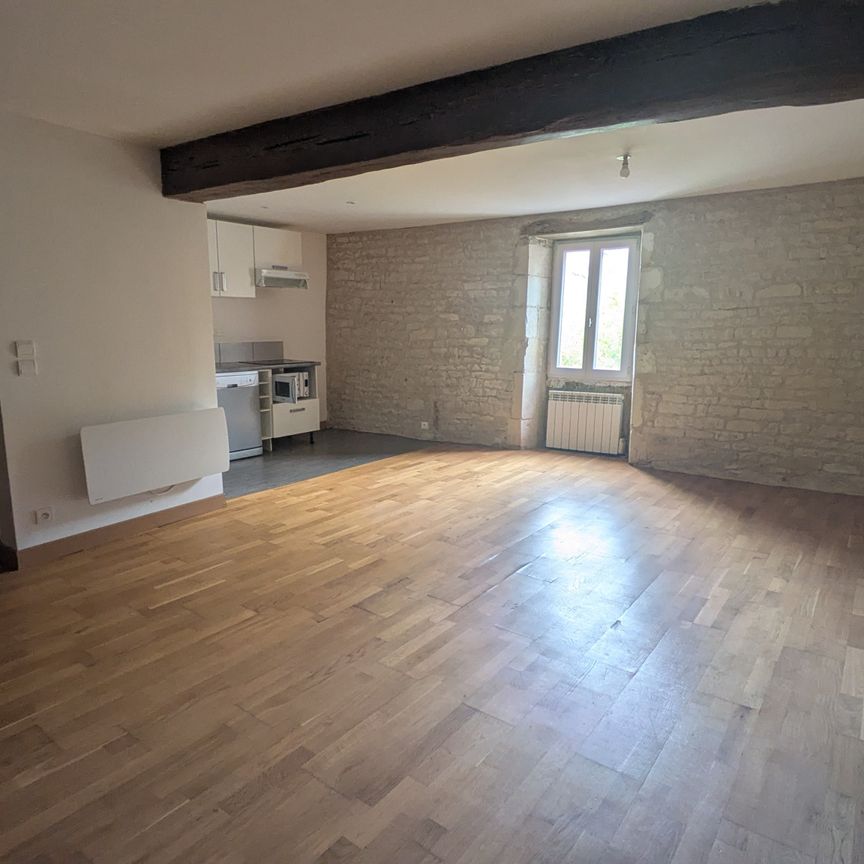Location Appartement 3 pièces 69m² FRONTENAY ROHAN ROHAN 79270 - Photo 1