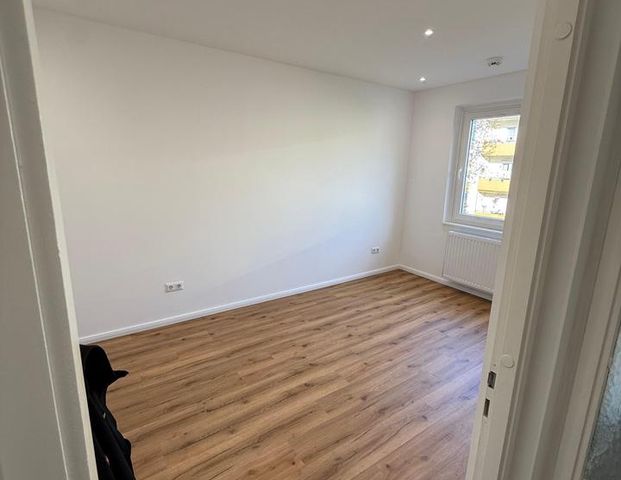 3 Zimmer Wohnung ab 15.12 zu mieten vermieten - Foto 1