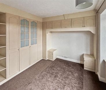 4 bedroom semi-detached house to rent - Photo 4