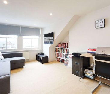 Geraldine Road, London, SW18 2NT - Photo 2