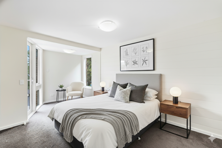 Exquisite Family Sanctuary with Resort-Style Entertaining - Photo 5