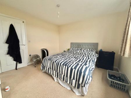 Spruce Road, Nuneaton, CV10 - Photo 5