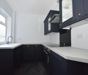 2 bedroom semi-detached house to rent - Photo 3