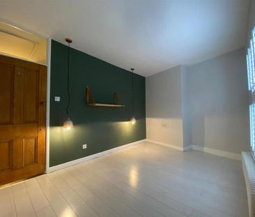 2 bedroom end of terrace house to rent - Photo 5