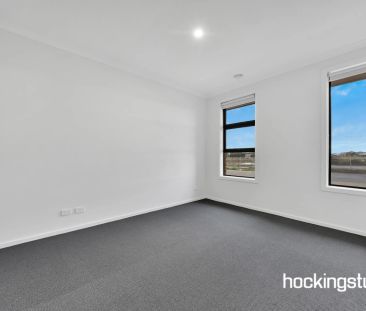 Brand New Spacious, Sophisticated Family Home In Woodstock - Photo 5