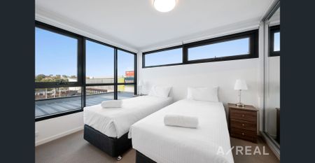 Stylishly Furnished 2-Bedroom Apartment in Prime Malvern East Location - Photo 5