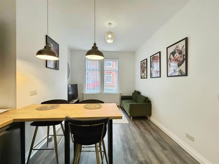 1 bedroom in a house share to rent - Photo 4