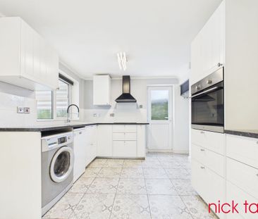 Conroy Drive, Dawley Telford, Shropshire, TF4 2RP - Photo 5