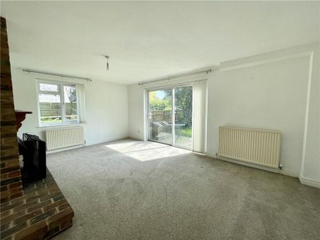 4 bedroom detached house to rent - Photo 2