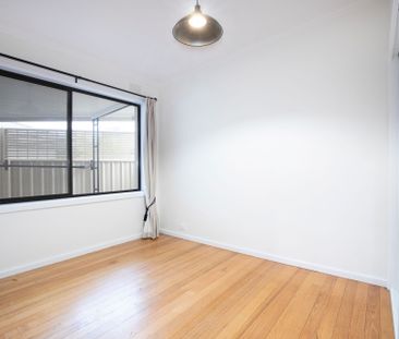 Unit 1/51 Stanley Street - Photo 3