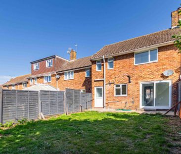 3 bed Terraced for rent - Photo 6