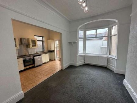 Lytham Road, Blackpool, FY4 - Photo 3