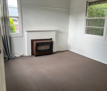 7 Halifax Court, Ashburton VIC 3147 - House For Rent | Domain - Photo 1