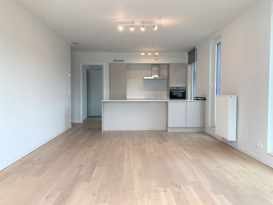 Appartement met 3 slaapkamers, terras en autostaanplaats in Emblem! - Photo 1
