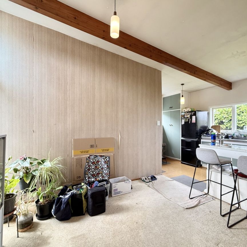 2 Bedroom House in Lower Hutt - Photo 1