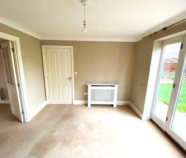 4 bedroom detached house to rent - Photo 2