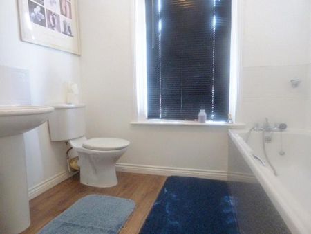 1 bedroom in a house share to rent - Photo 5