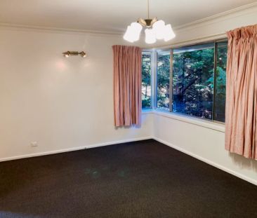 3 Bed, 1 Bath - Photo 5