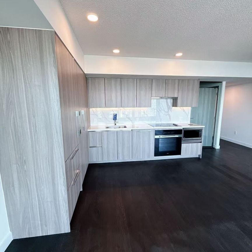 For Lease - 3 Concord Cityplace Way Unit# 7606, Toronto, Ontario - Photo 1