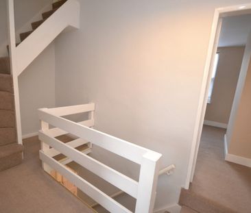 3 bed Mid Terraced House for Rent - Photo 2