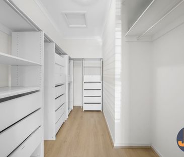 Extra Large Family Haven - Photo 1