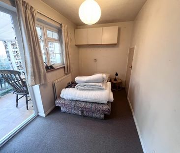 3 bedroom terraced house to rent - Photo 4