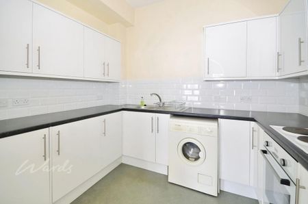 3 bedroom apartment to rent - Photo 4