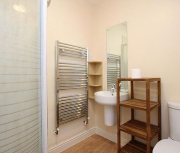 ***STUDENT PROPERTY*** £675 PER PERSON PER MONTH BILLS INCLUDED 202... - Photo 4