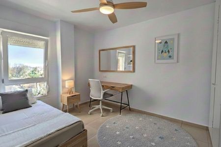 2 Bedroom Apartment For Rent in La Campana, Málaga - Foto 3
