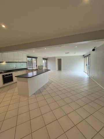 “20 Harwood Court, Berwick” - Photo 3