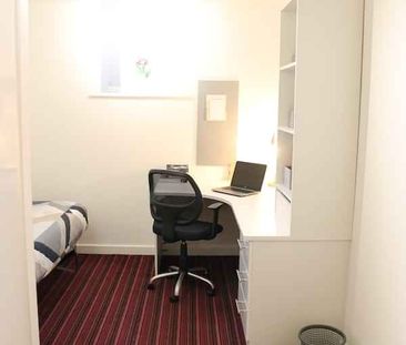 Three Bed Bronze - Photo 6