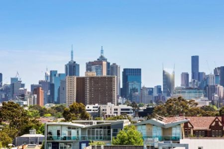 Modern Richmond Living with Resort Comforts and Everything You Love Just Steps Away! - Photo 5