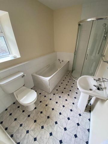 66a St Patricks Avenue, Downpatrick, BT30 6DN - Photo 5